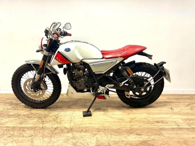 FB MONDIAL HPS 125 2018 de segunda mano