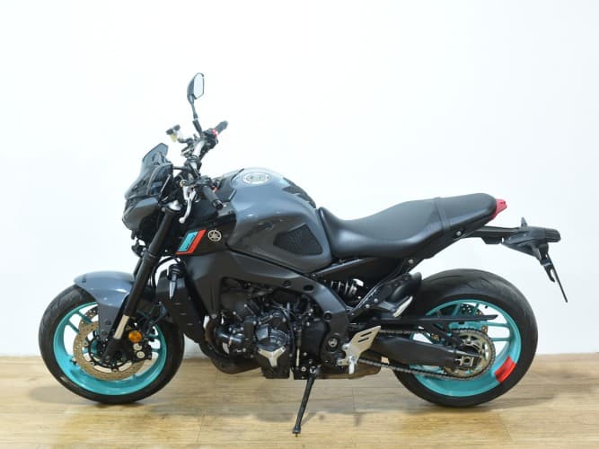 Comprar YAMAHA MT-09 (A2) 2023 de segunda mano YAMAHA MT-09 (A2) 2023 de segunda mano