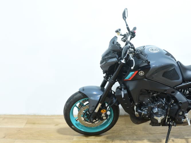 Comprar YAMAHA MT-09 (A2) 2023 de segunda mano YAMAHA MT-09 (A2) 2023 de segunda mano