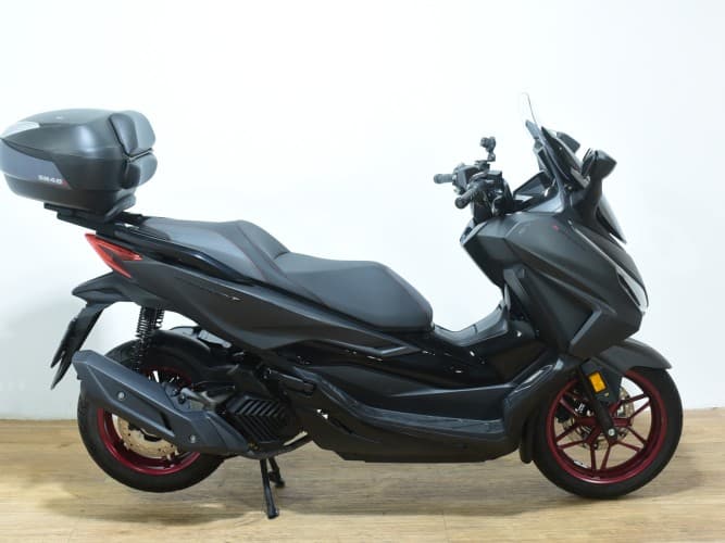 Comprar HONDA FORZA 125 2024 de segunda mano HONDA FORZA 125 2024 de segunda mano