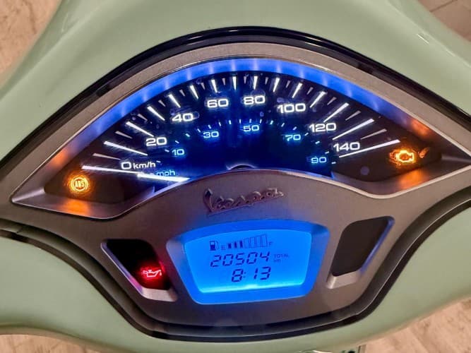 Comprar VESPA PRIMAVERA 125 (TOP CASE) (IVA DEDUCIBLE) 2023 de segunda mano VESPA PRIMAVERA 125 (TOP CASE) (IVA DEDUCIBLE) 2023 de segunda mano