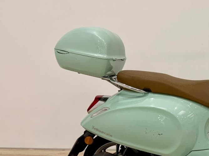Comprar VESPA PRIMAVERA 125 (TOP CASE) (IVA DEDUCIBLE) 2023 de segunda mano VESPA PRIMAVERA 125 (TOP CASE) (IVA DEDUCIBLE) 2023 de segunda mano