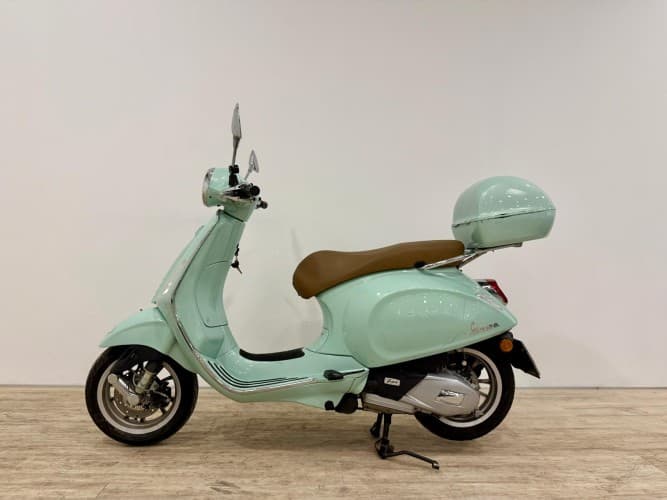 Comprar VESPA PRIMAVERA 125 (TOP CASE) (IVA DEDUCIBLE) 2023 de segunda mano VESPA PRIMAVERA 125 (TOP CASE) (IVA DEDUCIBLE) 2023 de segunda mano