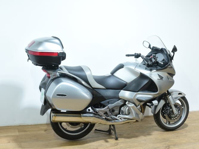 HONDA NT 700 V DEAUVILLE (A)(TRES MALETAS) 2011 de segunda mano