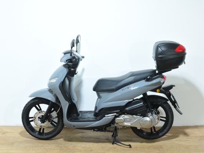 Comprar PEUGEOT TWEET 125 (IVA DEDUCIBLE) 2023 de segunda mano PEUGEOT TWEET 125 (IVA DEDUCIBLE) 2023 de segunda mano