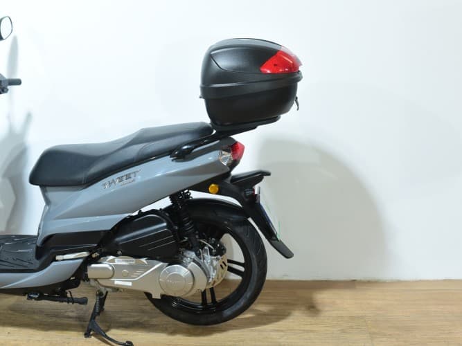 Comprar PEUGEOT TWEET 125 (IVA DEDUCIBLE) 2023 de segunda mano PEUGEOT TWEET 125 (IVA DEDUCIBLE) 2023 de segunda mano