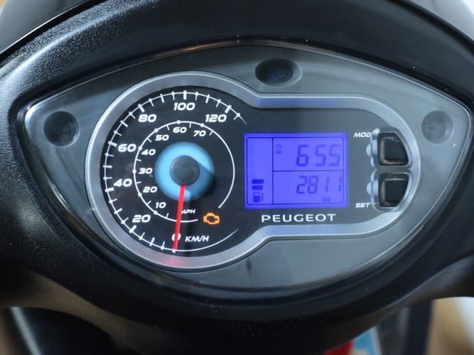 Comprar PEUGEOT TWEET 125 (IVA DEDUCIBLE) 2023 de segunda mano PEUGEOT TWEET 125 (IVA DEDUCIBLE) 2023 de segunda mano