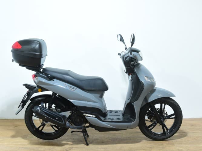 Comprar PEUGEOT TWEET 125 (IVA DEDUCIBLE) 2023 de segunda mano PEUGEOT TWEET 125 (IVA DEDUCIBLE) 2023 de segunda mano
