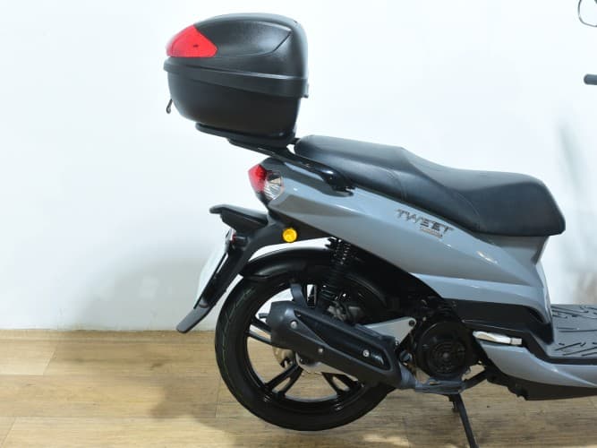 Comprar PEUGEOT TWEET 125 (IVA DEDUCIBLE) 2023 de segunda mano PEUGEOT TWEET 125 (IVA DEDUCIBLE) 2023 de segunda mano