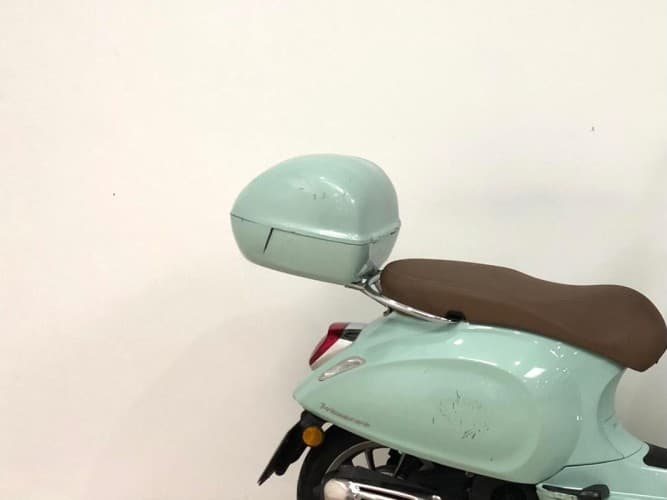 Comprar VESPA PRIMAVERA 125 (BAUL) 2023 de segunda mano VESPA PRIMAVERA 125 (BAUL) 2023 de segunda mano