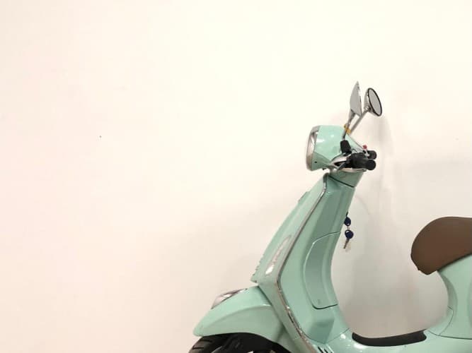Comprar VESPA PRIMAVERA 125 (BAUL) 2023 de segunda mano VESPA PRIMAVERA 125 (BAUL) 2023 de segunda mano