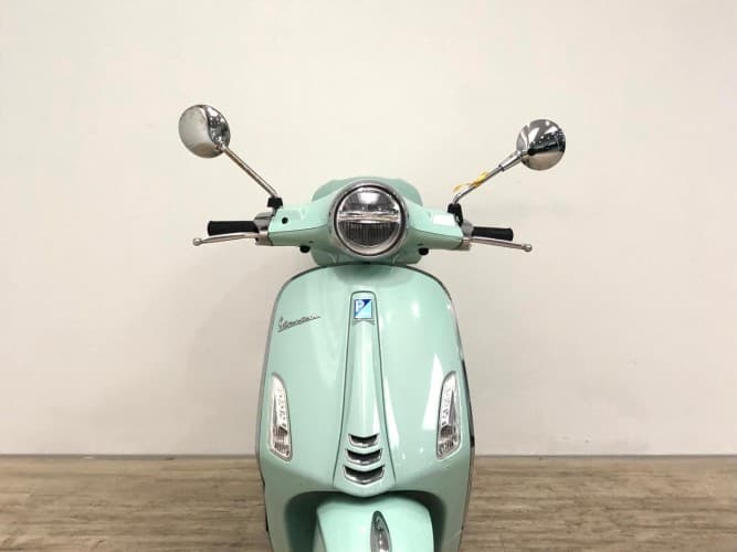 Comprar VESPA PRIMAVERA 125 (BAUL) 2023 de segunda mano VESPA PRIMAVERA 125 (BAUL) 2023 de segunda mano