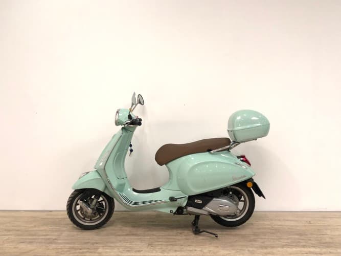Comprar VESPA PRIMAVERA 125 (BAUL) 2023 de segunda mano VESPA PRIMAVERA 125 (BAUL) 2023 de segunda mano