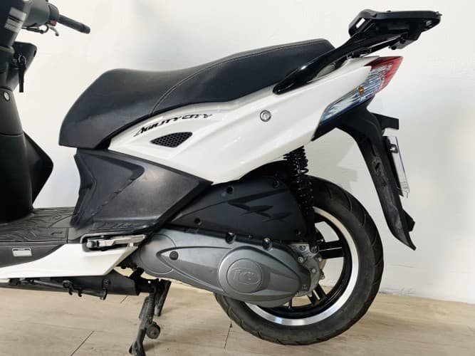 Comprar KYMCO AGILITY CITY 125 2023 de segunda mano KYMCO AGILITY CITY 125 2023 de segunda mano