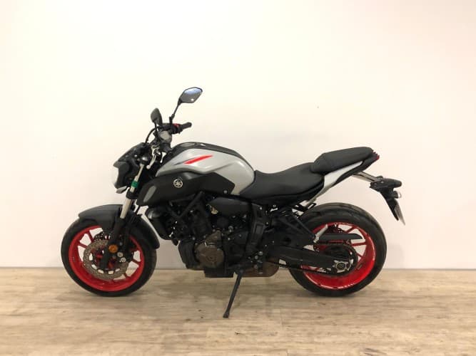 Comprar YAMAHA MT-07 (A2) 2019 de segunda mano YAMAHA MT-07 (A2) 2019 de segunda mano