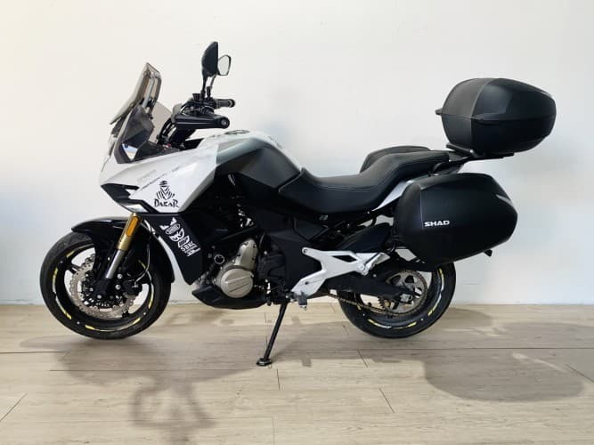 Comprar CF MOTO 650 MT (A) (TRES MALETAS) 2022 de segunda mano CF MOTO 650 MT (A) (TRES MALETAS) 2022 de segunda mano