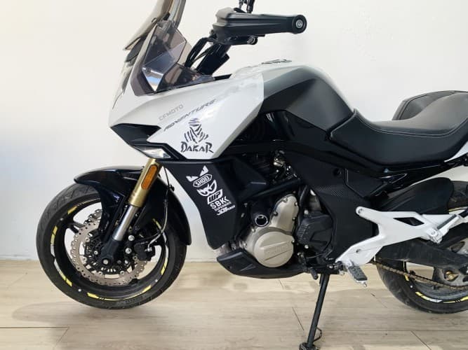 Comprar CF MOTO 650 MT (A) (TRES MALETAS) 2022 de segunda mano CF MOTO 650 MT (A) (TRES MALETAS) 2022 de segunda mano