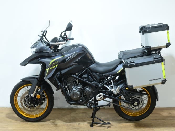 QJMOTOR SRT 550 X (TRES MALETAS) 2024 de segunda mano