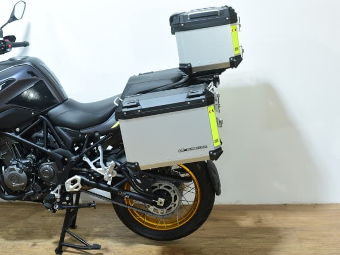 QJMOTOR SRT 550 X (TRES MALETAS) 2024 de segunda mano