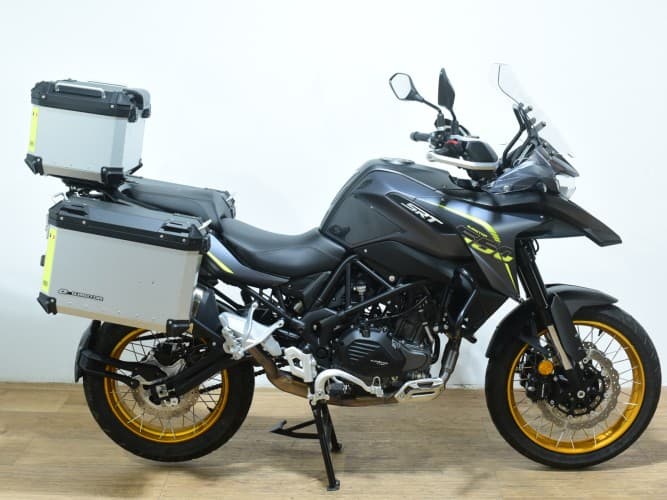 QJMOTOR SRT 550 X (TRES MALETAS) 2024 de segunda mano