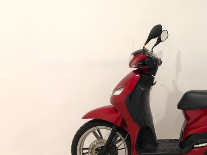 Comprar PEUGEOT TWEET 125 (BAUL) 2023 de segunda mano PEUGEOT TWEET 125 (BAUL) 2023 de segunda mano