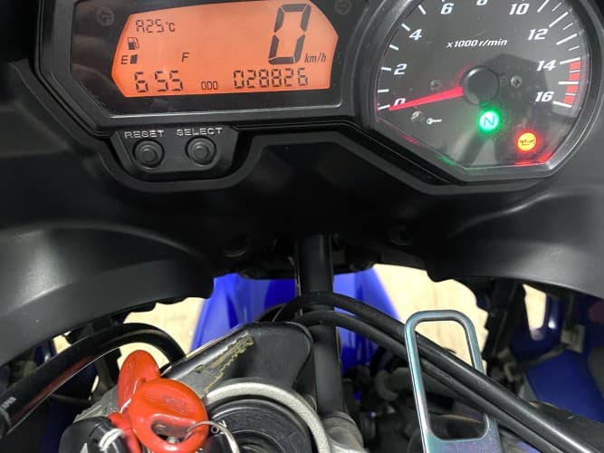 Comprar YAMAHA FZ6-S (TOP CASE) 2007 de segunda mano YAMAHA FZ6-S (TOP CASE) 2007 de segunda mano
