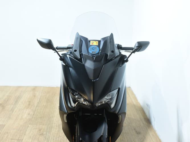Comprar YAMAHA TMAX 560 (SOPORTE + TOP CASE +300€) 2020 de segunda mano YAMAHA TMAX 560 (SOPORTE + TOP CASE +300€) 2020 de segunda mano