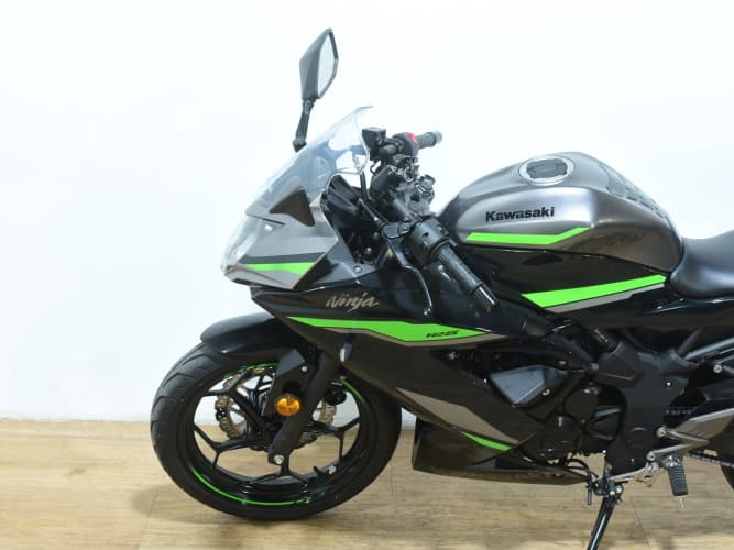 KAWASAKI NINJA 125 2024 de segunda mano