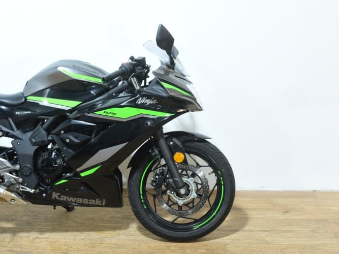 KAWASAKI NINJA 125 2024 de segunda mano