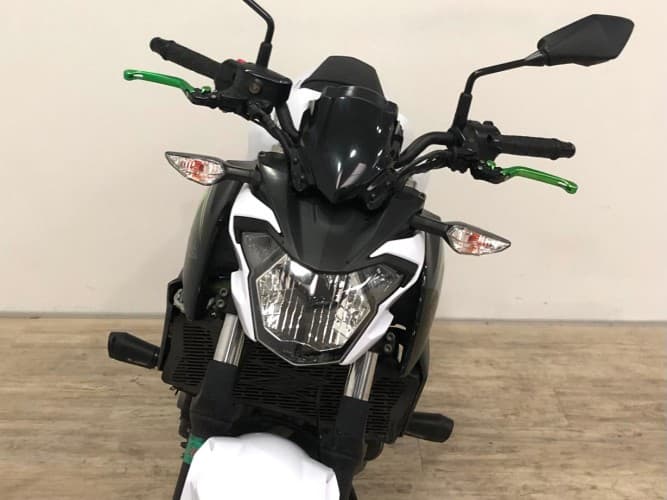 Comprar KAWASAKI Z 650 ABS (A) 2018 de segunda mano KAWASAKI Z 650 ABS (A) 2018 de segunda mano