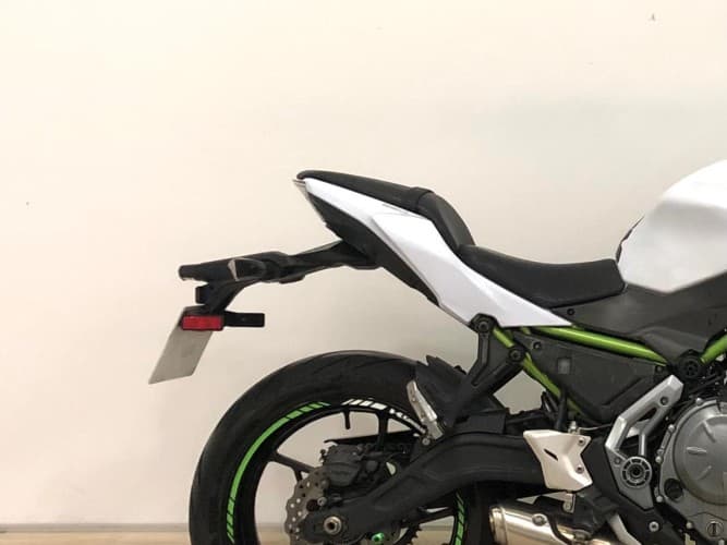 Comprar KAWASAKI Z 650 ABS (A) 2018 de segunda mano KAWASAKI Z 650 ABS (A) 2018 de segunda mano