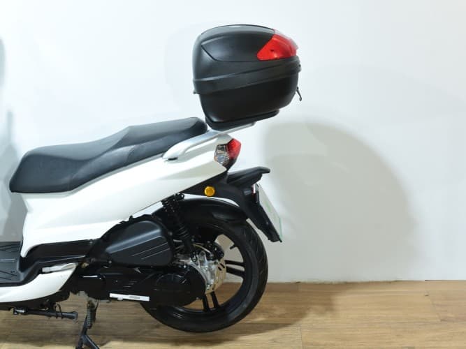 PEUGEOT TWEET 125 (IVA DEDUCIBLE) 2022 de segunda mano