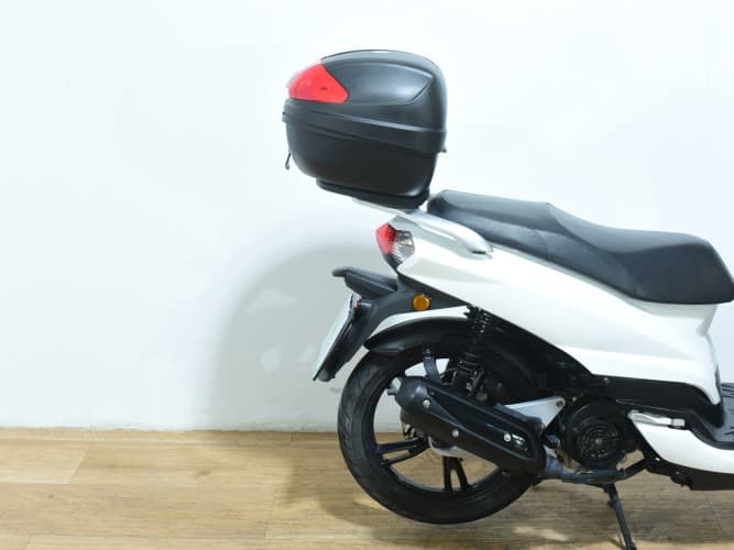 PEUGEOT TWEET 125 (IVA DEDUCIBLE) 2022 de segunda mano