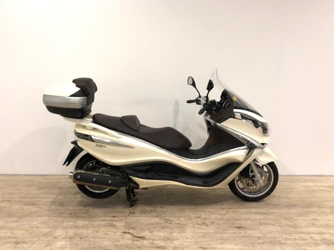 PIAGGIO X 10 500 EXECUTIVE (A2) (IVA DEDUCIBLE) 2014 de segunda mano