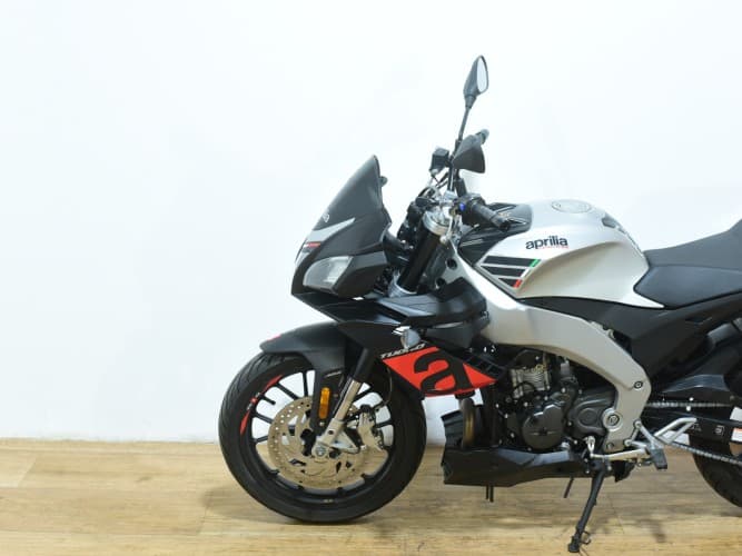 APRILIA TUONO 125 2021 de segunda mano