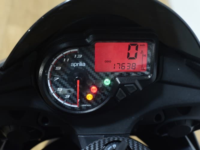 APRILIA TUONO 125 2021 de segunda mano