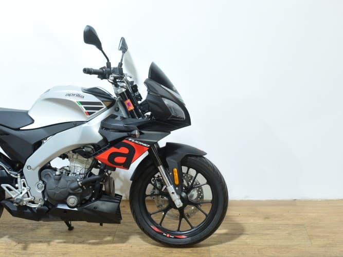 APRILIA TUONO 125 2021 de segunda mano
