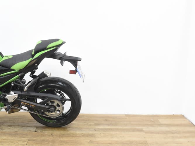 Comprar KAWASAKI Z 900 (A2) 2022 de segunda mano KAWASAKI Z 900 (A2) 2022 de segunda mano