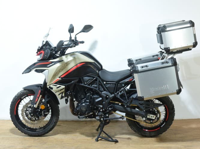 Comprar BENELLI TRK 702 X (A) (TRES MALETAS) 2024 de segunda mano BENELLI TRK 702 X (A) (TRES MALETAS) 2024 de segunda mano