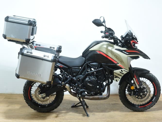 Comprar BENELLI TRK 702 X (A) (TRES MALETAS) 2024 de segunda mano BENELLI TRK 702 X (A) (TRES MALETAS) 2024 de segunda mano