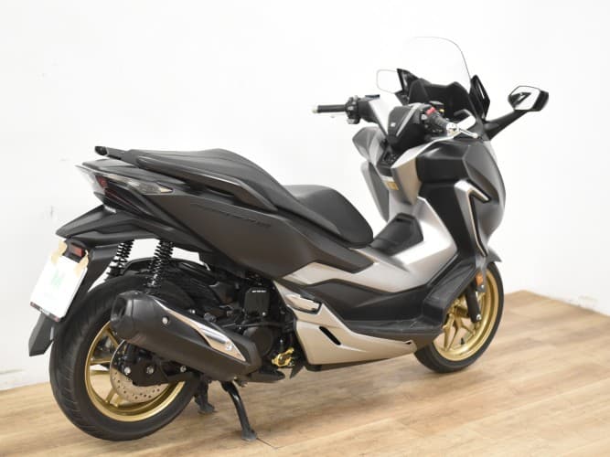HONDA FORZA 300 2021 de segunda mano