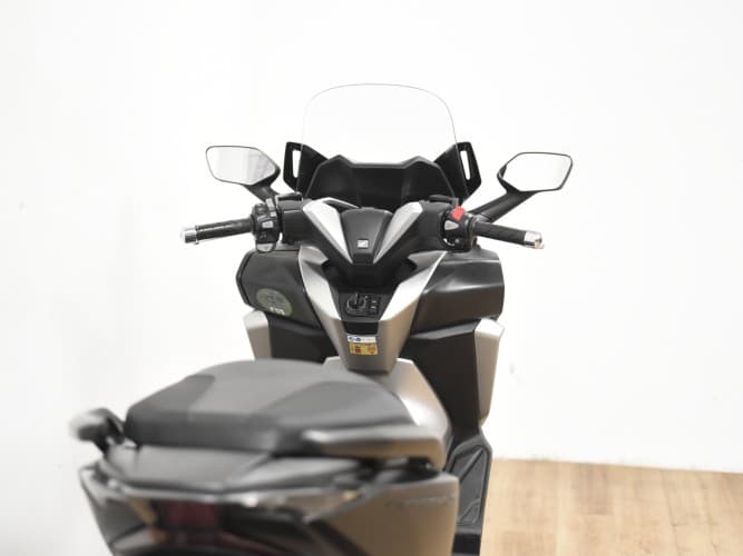 HONDA FORZA 300 2021 de segunda mano