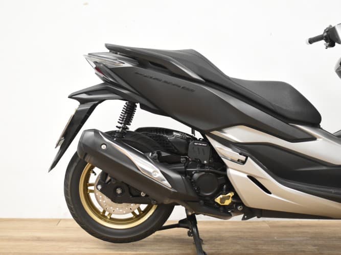 HONDA FORZA 300 2021 de segunda mano