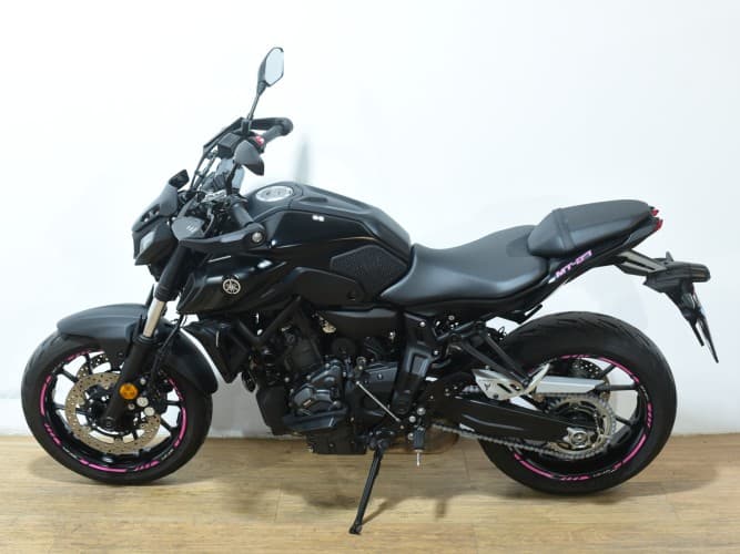 Comprar YAMAHA MT-07 (A2) 2022 de segunda mano YAMAHA MT-07 (A2) 2022 de segunda mano