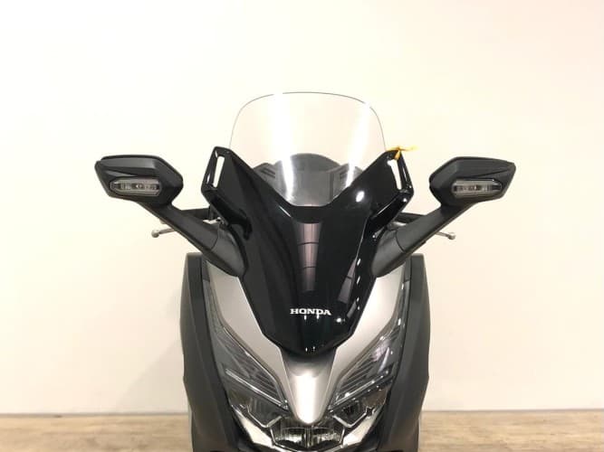 HONDA FORZA 300 2018 de segunda mano