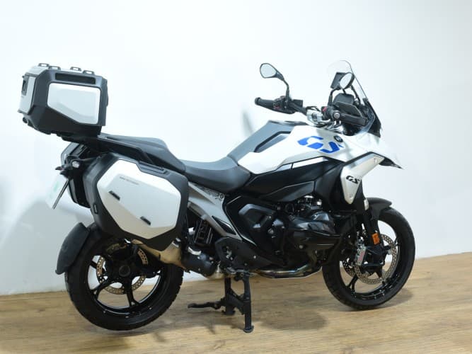 Comprar BMW R 1300 GS 3 PACKS- HIST. REVIS.COMPLETO-IVA DEDUC. 2024 de segunda mano BMW R 1300 GS 3 PACKS- HIST. REVIS.COMPLETO-IVA DEDUC. 2024 de segunda mano