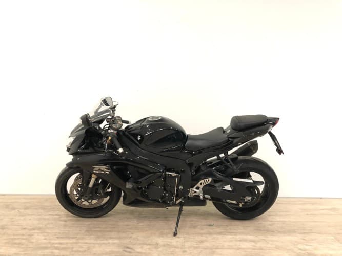 Comprar SUZUKI GSX R600 (AKRAPOVIC HOMOLOGADO) 2010 de segunda mano SUZUKI GSX R600 (AKRAPOVIC HOMOLOGADO) 2010 de segunda mano