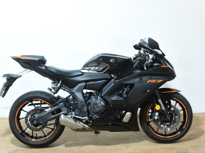 Comprar YAMAHA R7 2023 de segunda mano YAMAHA R7 2023 de segunda mano