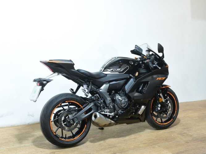 Comprar YAMAHA R7 2023 de segunda mano YAMAHA R7 2023 de segunda mano