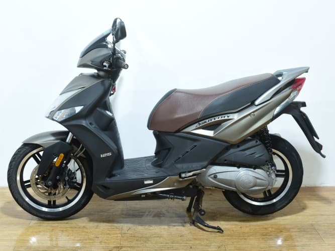 Comprar KYMCO AGILITY CITY 125 2021 de segunda mano KYMCO AGILITY CITY 125 2021 de segunda mano